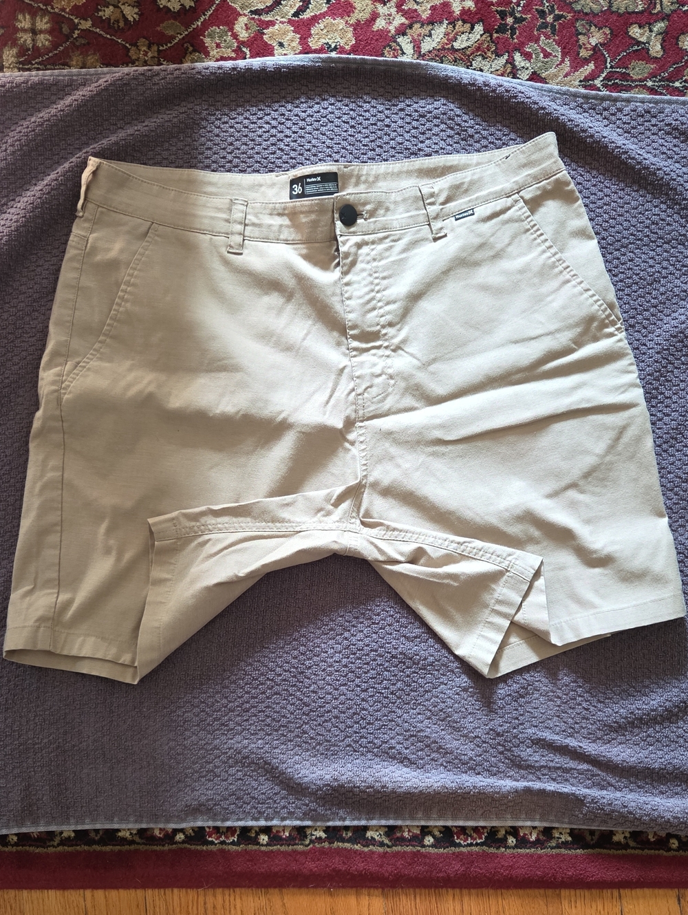Hurley Men's Flat Front Shorts in Light Khaki